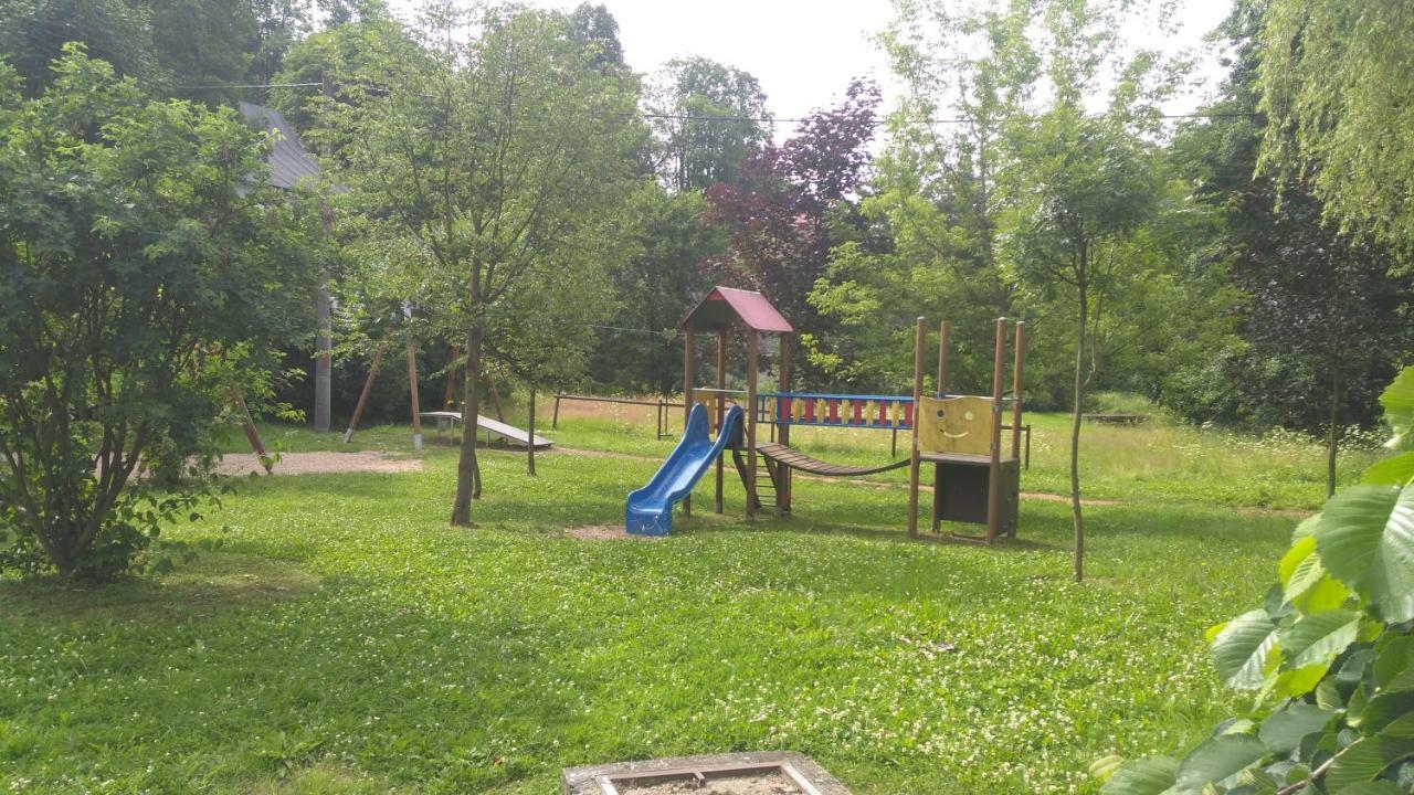 Ubytovani U Svecu U Adrspachu Jívka 外观 照片